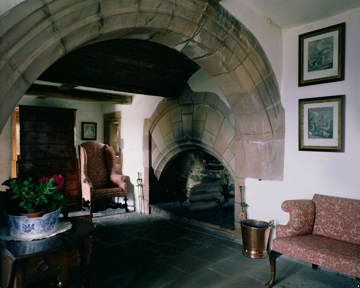 Interieur van Lindisfarne, Holy Island, ontworpen door Sir Edwin Lutyens door Unbekannt Unbekannt