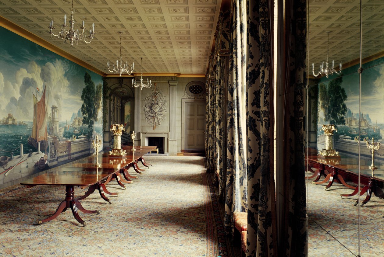 De Eetkamer in Plas Newydd, Anglesey, met muurschildering door Rex Whistler, 1936 door Unbekannt Unbekannt