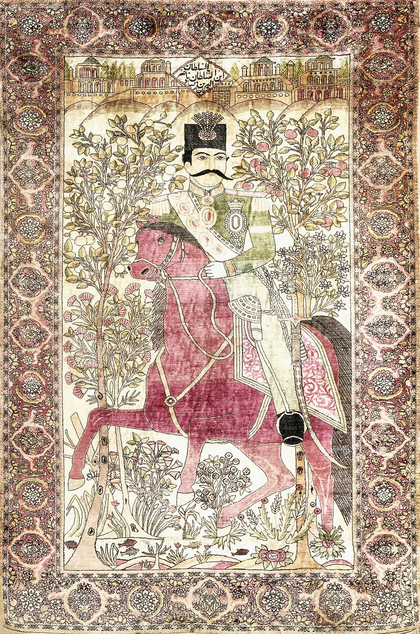 Een antiek zijden Kashan "mochtasham" picturaal tapijt, met de gemonteerde figuur van Naser al-Din Shah door Unbekannt