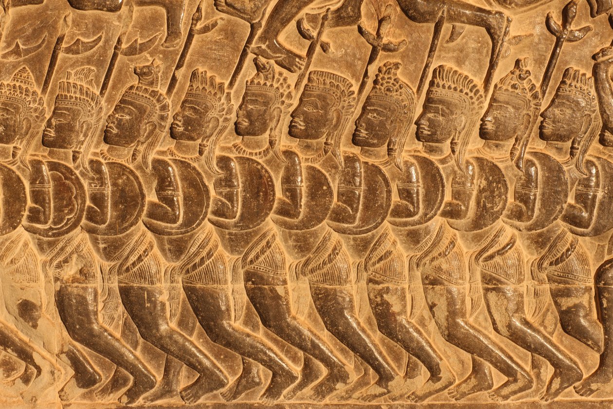 Angkor Wat. Detail van reliëfsculptuur van de Slag bij Kurukshetra, Siem Reap, Cambodja door Unbekannt