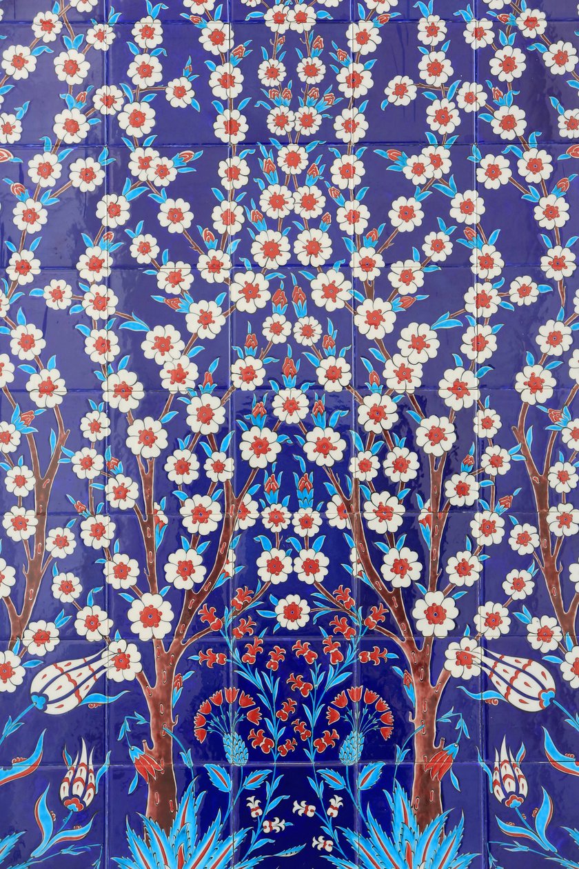 Bloemen. Een van de 80 Iznikpanelen, 16e eeuw, Sheikh Zayed Moskee door Unbekannt