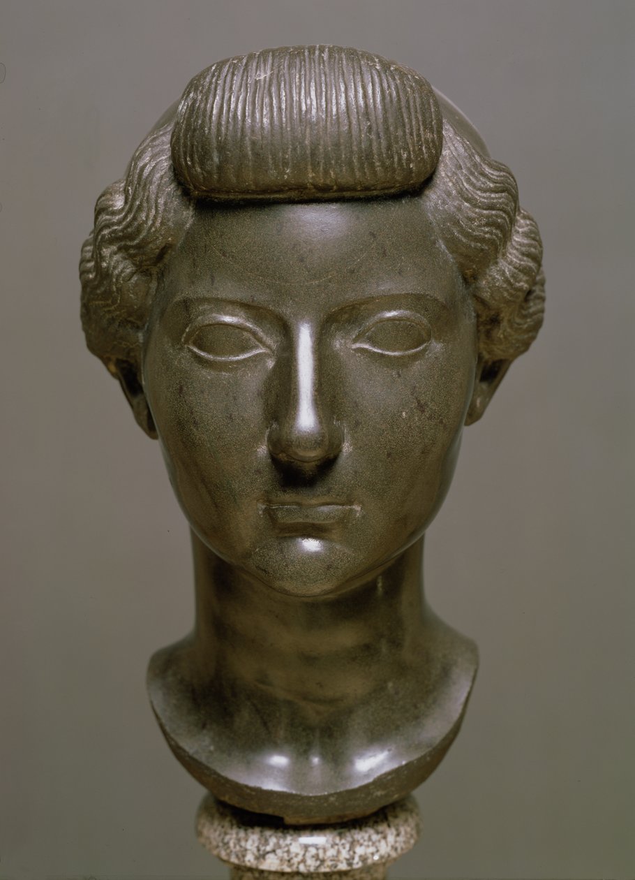 Hoofd van Livia Drusilla, Romeins, c.30 v.Chr. door Unbekannt