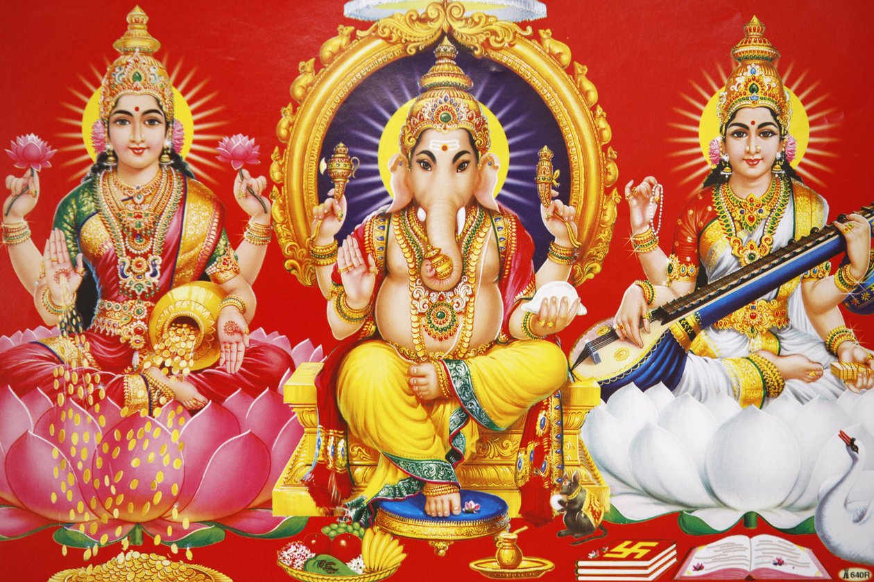 Hindoegodin Laxmi, god Ganesh & godin Saraswati (van links naar rechts), India door Unbekannt