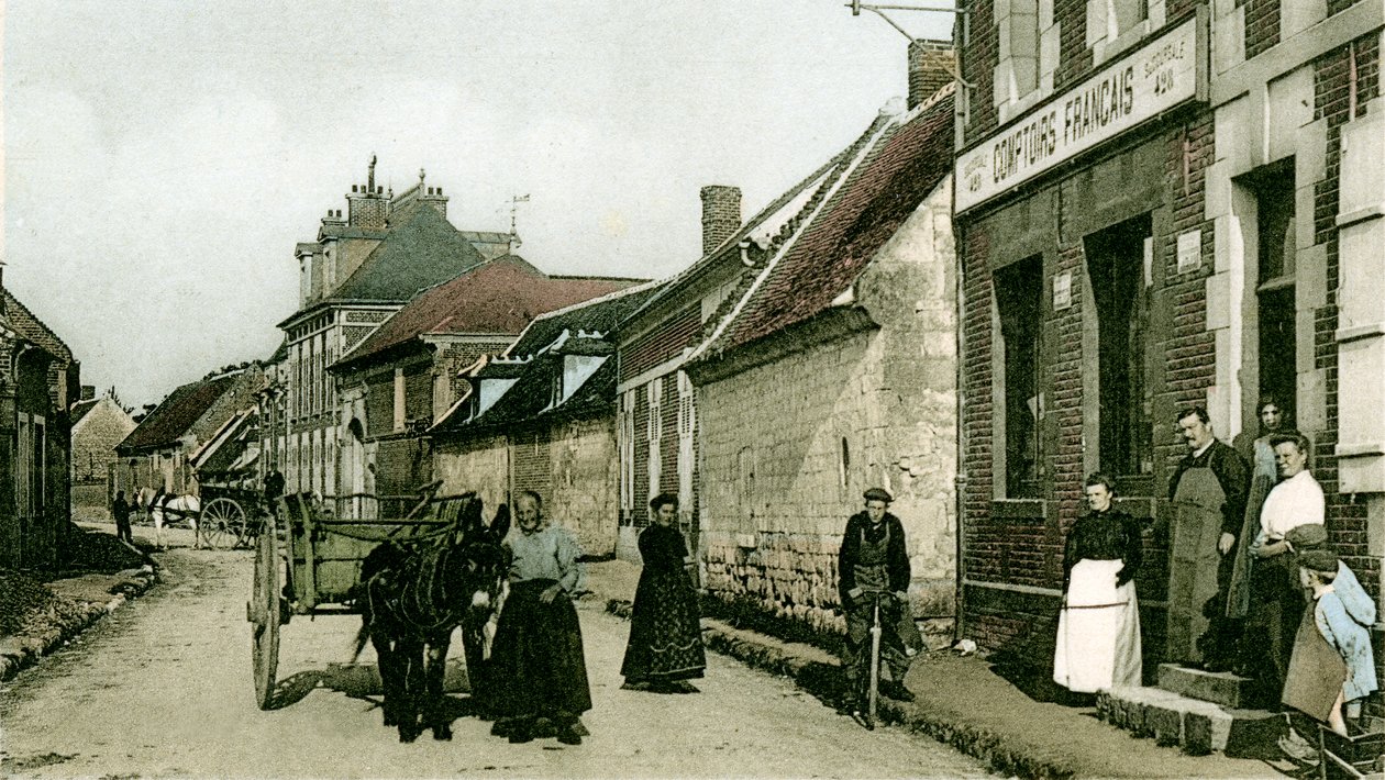 Les Comptoirs Français, een voedingsmiddelenafdeling, in Remy, c. 1900 en 1914 door Benjamin Baud