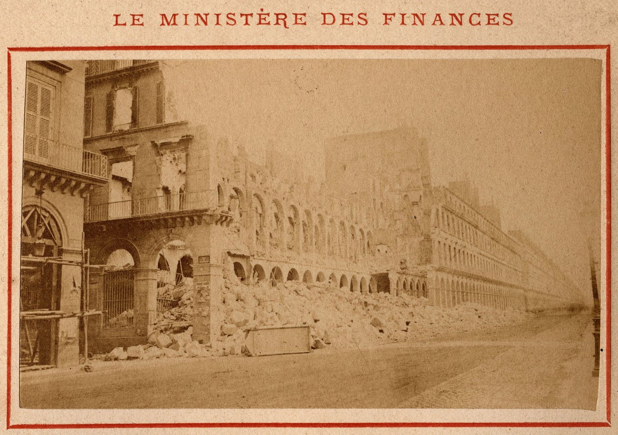 Gemeente van Parijs (1871): zicht op het Ministerie van Financiën in puin in Parijs in mei 1871 door Unbekannt