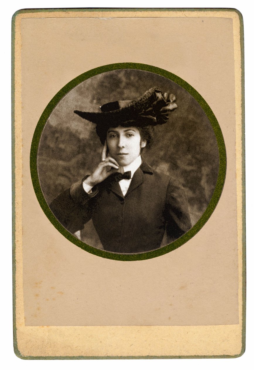 Portret van de Franse dichter Catherine Pozzi, ca. 1900 door Unbekannt
