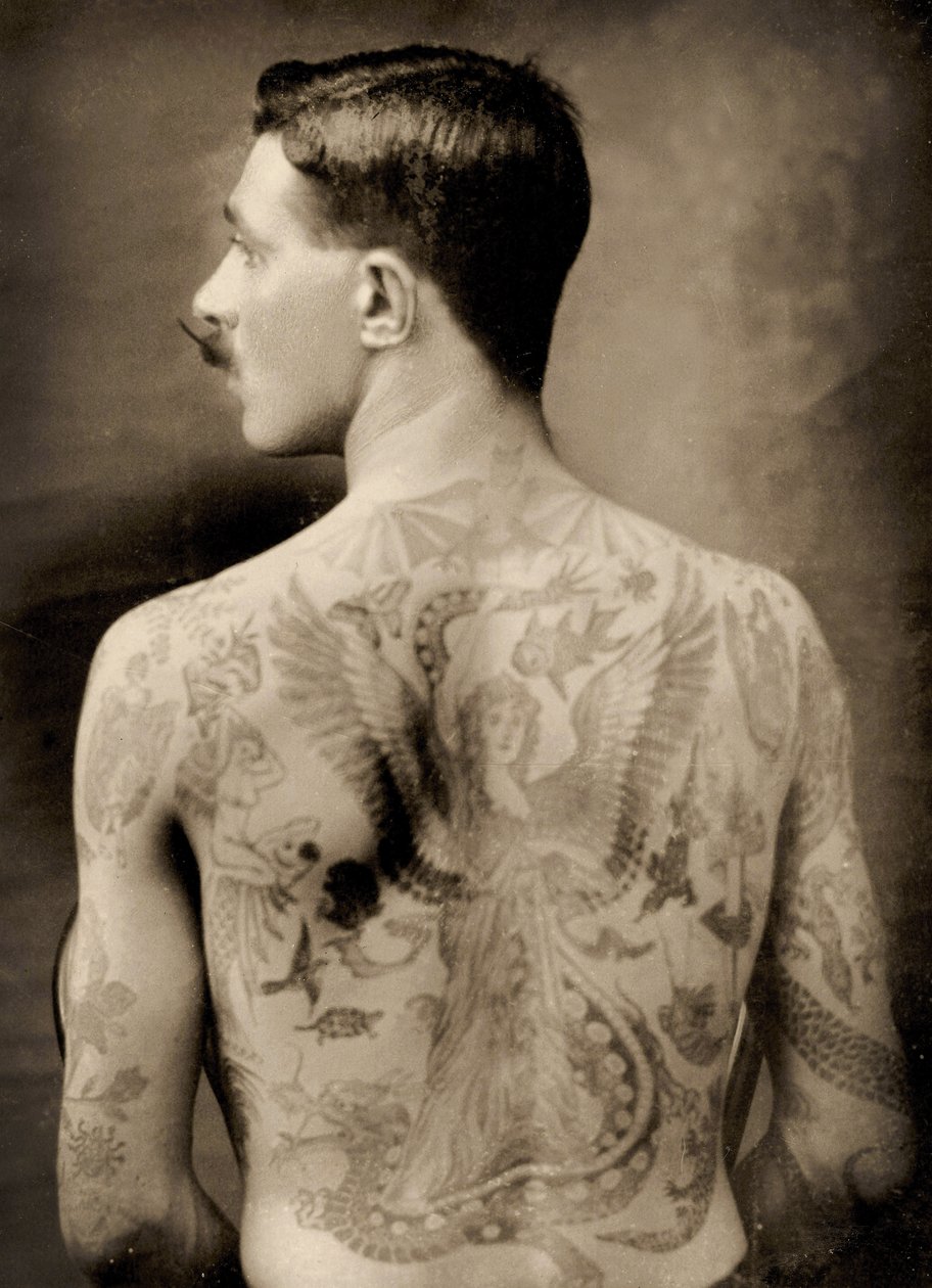 Getatoeëerde Britse matroos tijdens de Grote Oorlog van 1914-18 (achteraanzicht) door Unbekannter Künstler