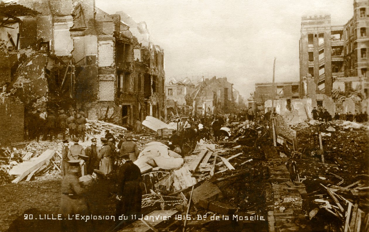 Eerste Wereldoorlog: Lille na de explosie van 11 januari 1916 (ansichtkaart) door Unbekannter Künstler