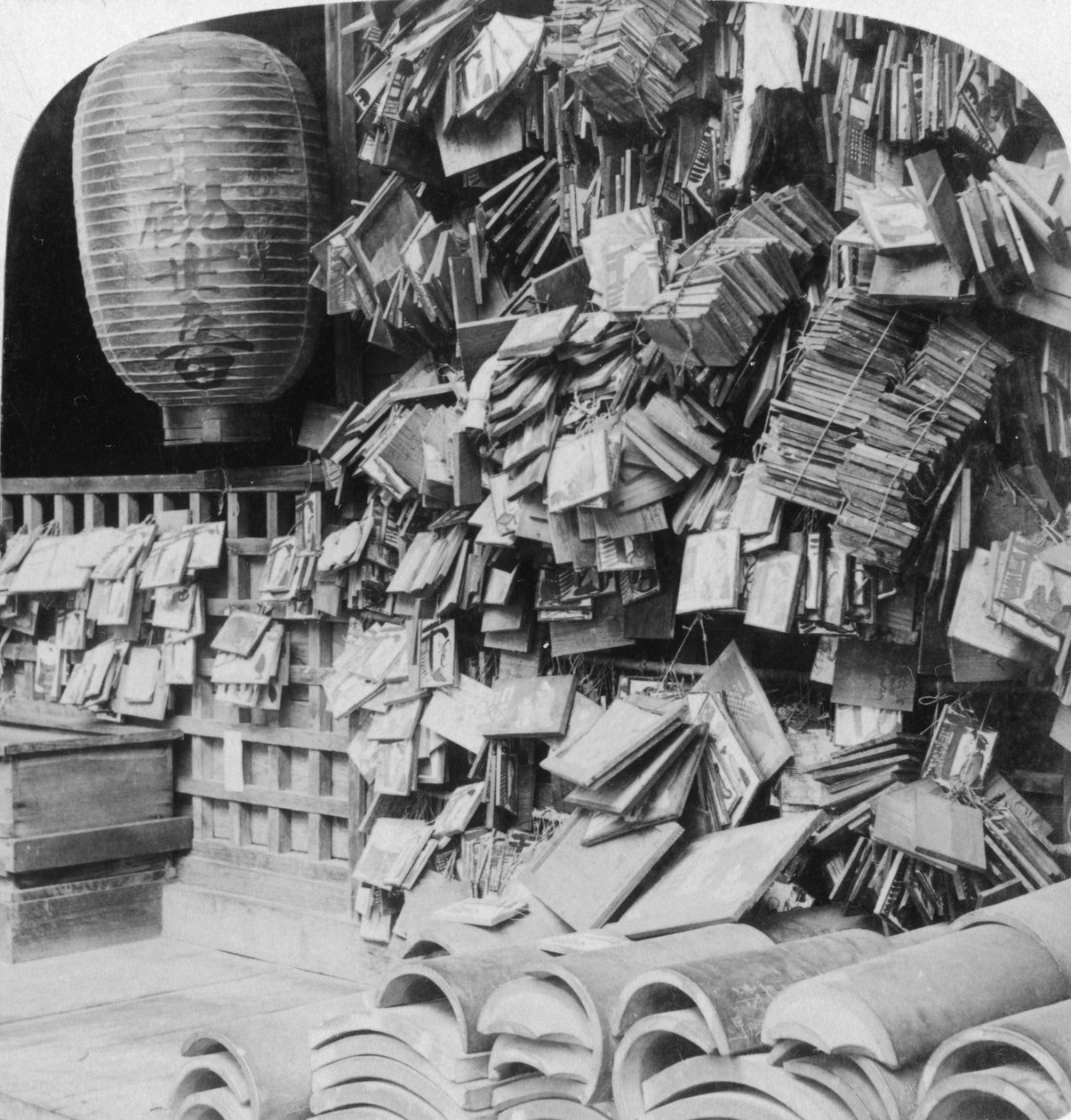 Een bundel boeddhistische gebeden, China, 1896 door Underwood and Underwood