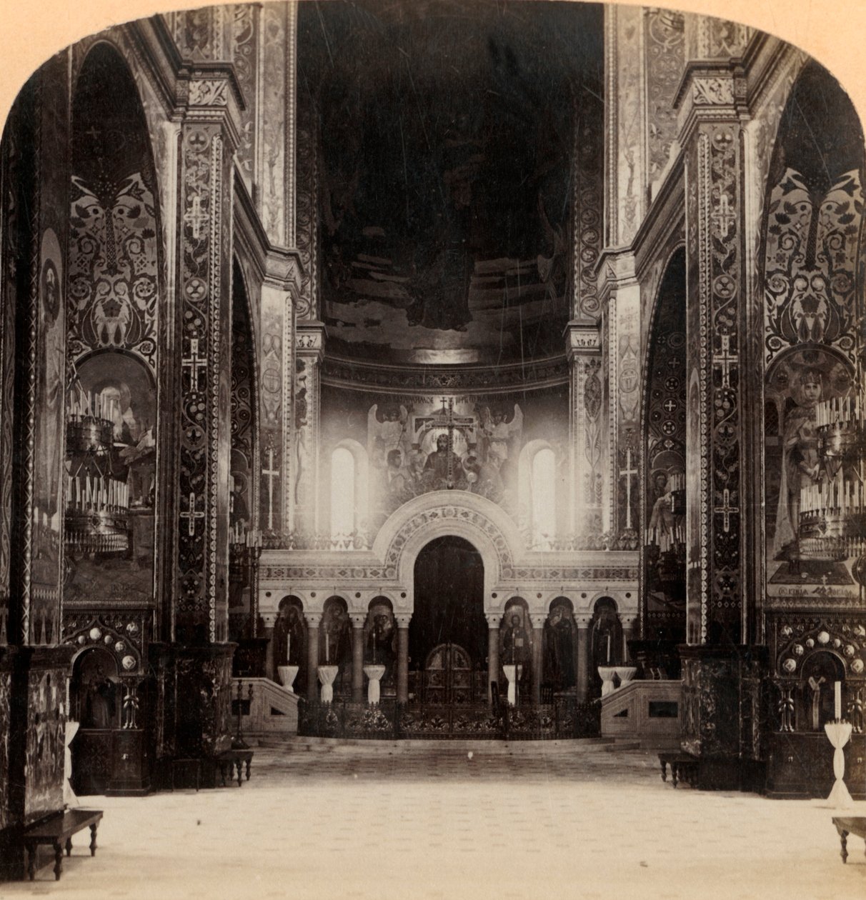 Middenbeuk van de Vladimir-kathedraal, Kief - de mooiste kerk in Rusland, 1898 door Underwood and Underwood