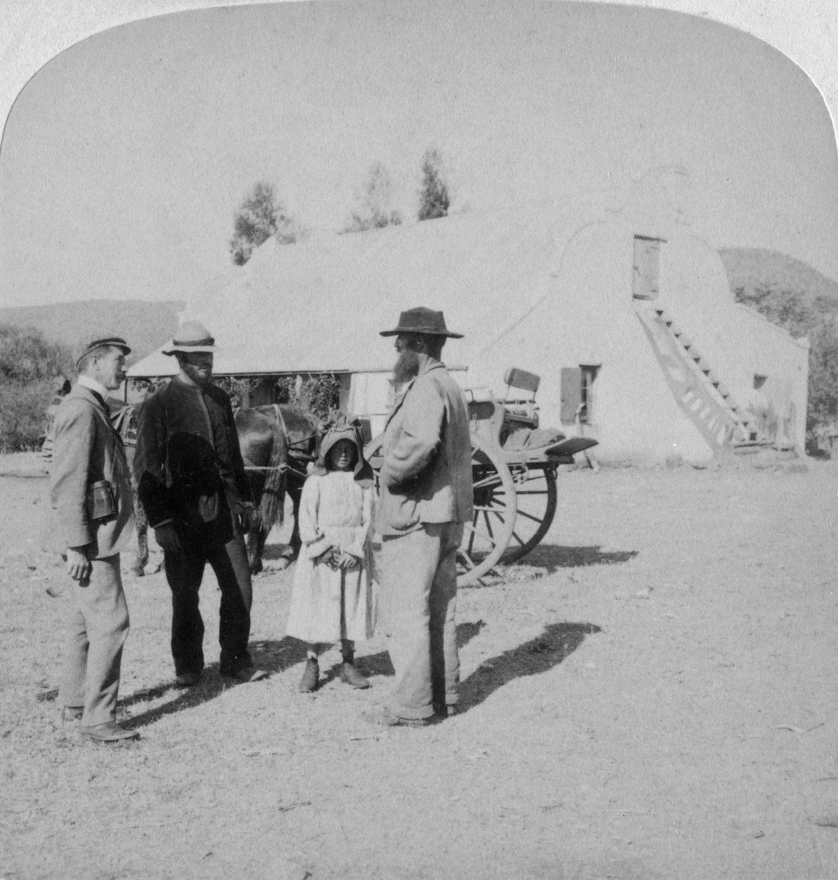 Interview met een Boerenboer bij zijn huis nabij Brandfort, Zuid-Afrika, Boerenoorlog door Underwood and Underwood