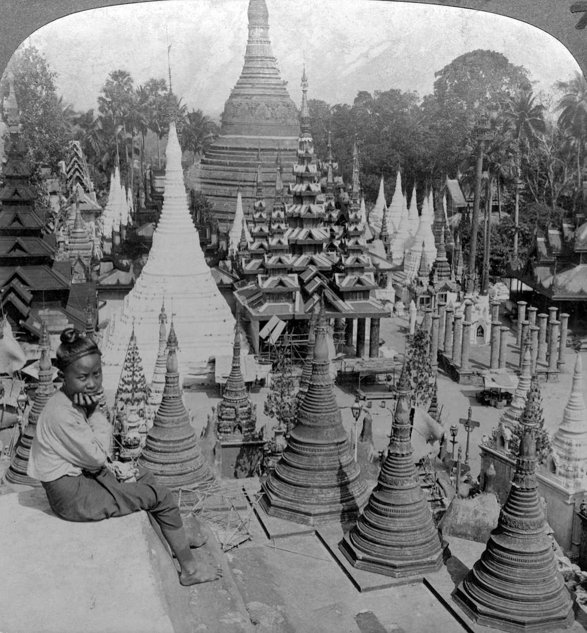Shwedagon Pagode, Rangoon, Birma, ca. 1900s door Underwood and Underwood