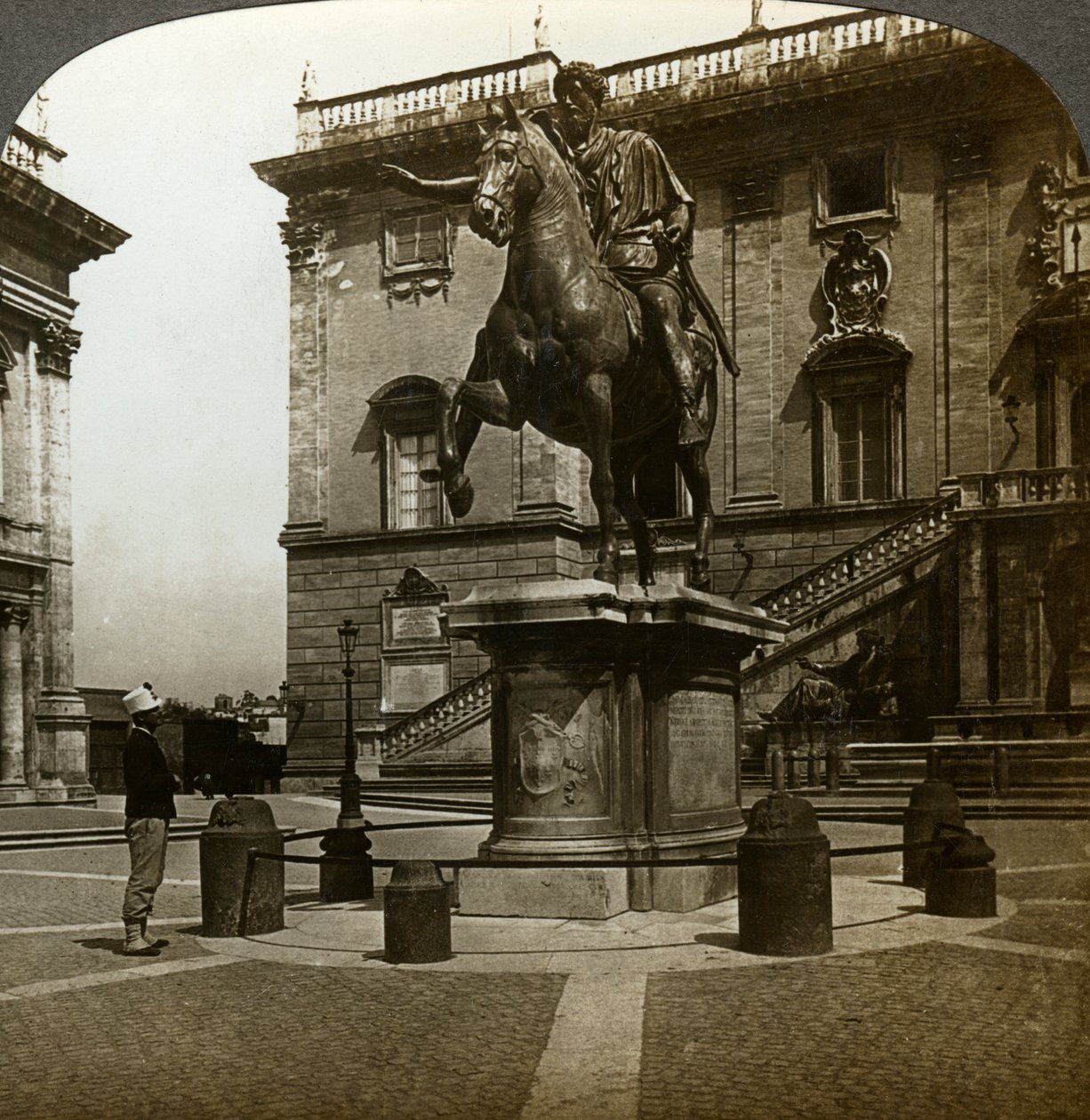 Standbeeld van keizer Marcus Aurelius, Rome, Italië door Underwood and Underwood