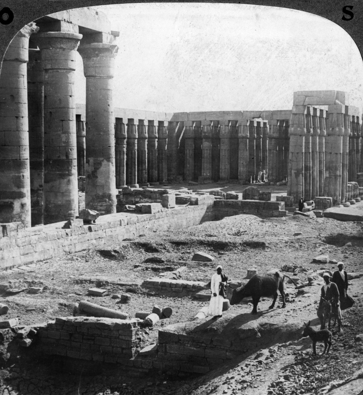 De Tempel van Luxor, Thebe, Egypte door Underwood and Underwood