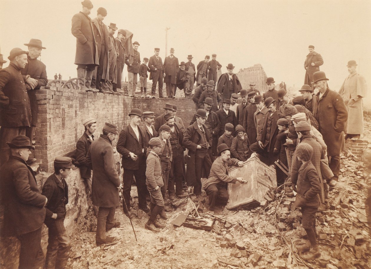 [Het openen van de kluis van Miller en Bisbee]. door Unidentified