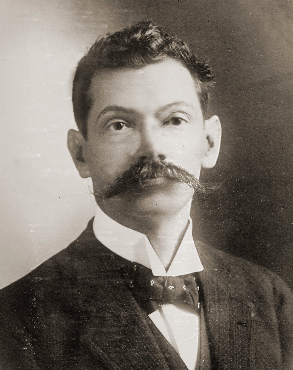 Portret van Dr. Francisco Bertrand Barahona ca. 1910 door Unknown