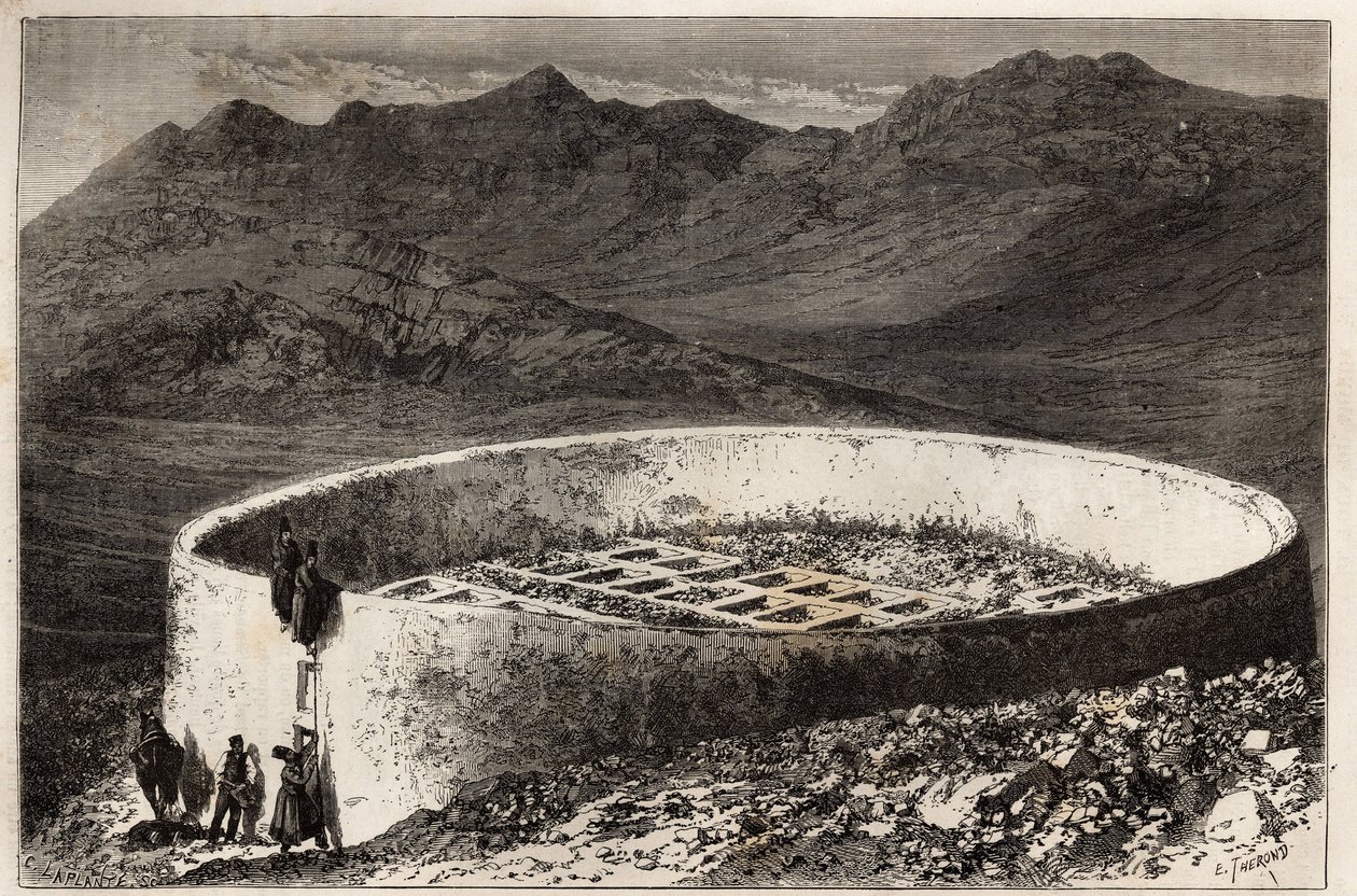 Een guebra (of Zoroastrische) begraafplaats nabij Teheran (Iran), in de vorm van een grote toren met een omtrek van 60 meter en een hoogte van 5 meter door Unknown artist