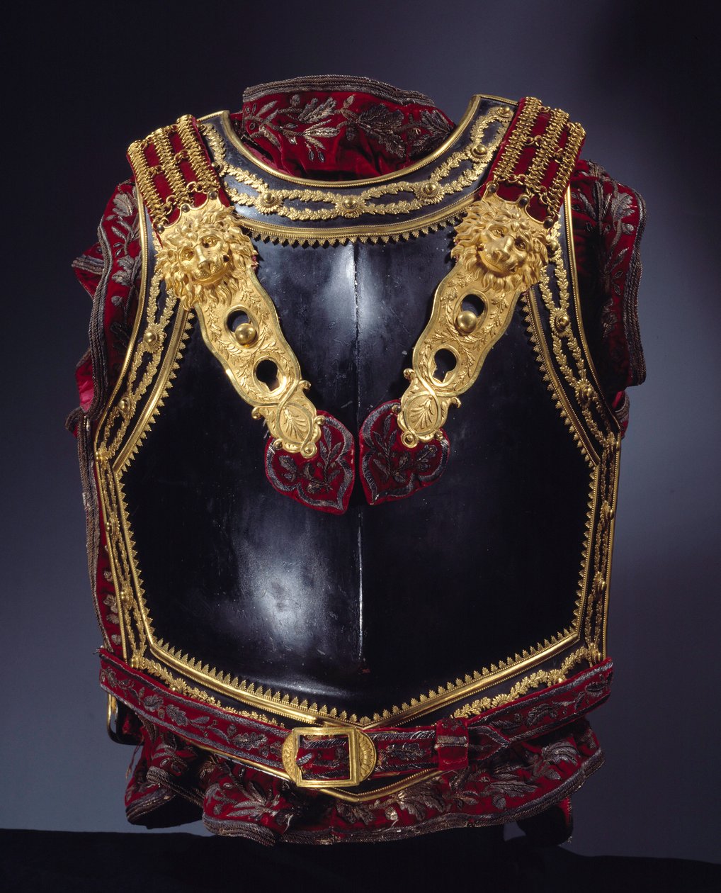 Harnas borst ontworpen voor Keizer Napoleon I (1769-1821) in 1807 voor de Slag bij Tilsit in 1807. Parijs, Museum van het Legioen van Eer door Unknown artist