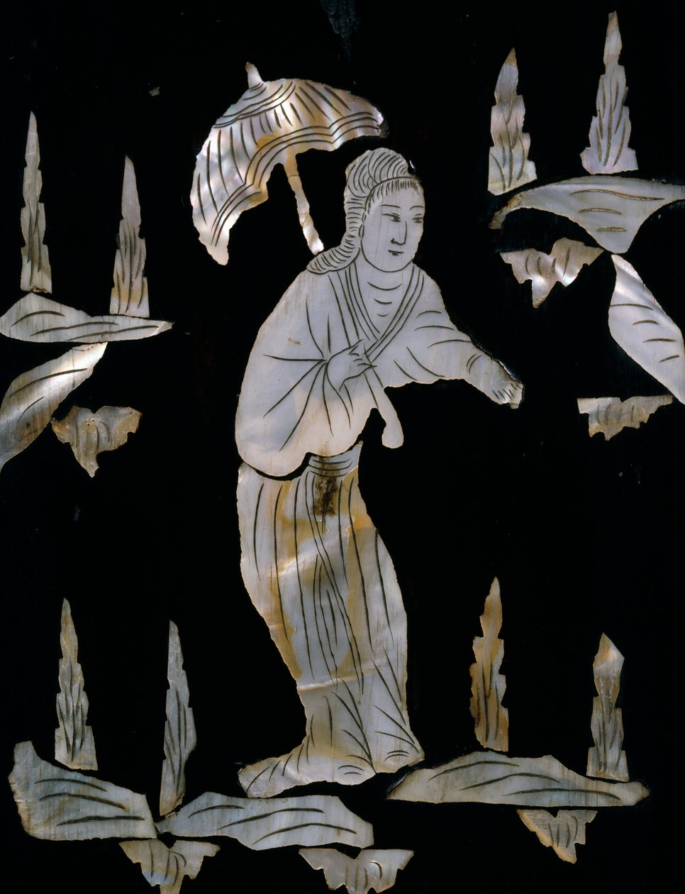 Vrouwelijke figuur met paraplu, detail van parelmoer ingelegd kabinet met chinoiserie decoratie door Unknown artist