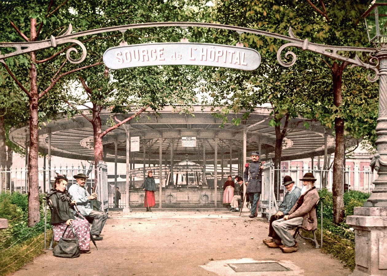 Zicht op het ziekenhuis van Vichy: Bron van het ziekenhuis. Fotochroom ca. 1890. door Unknown artist