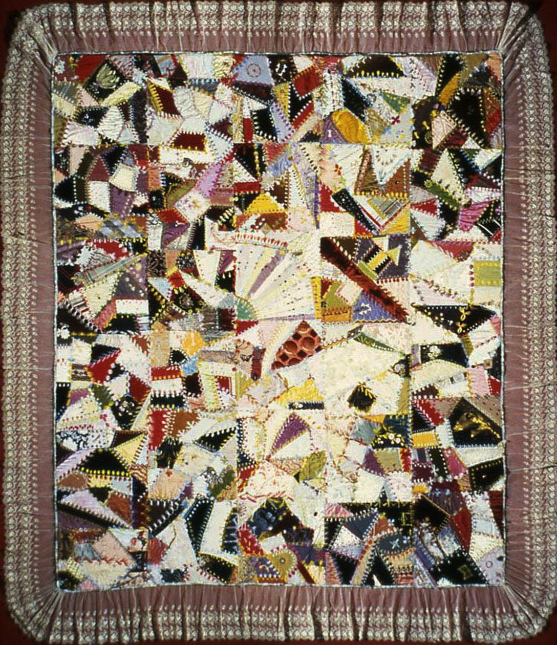 Bedovertrek (Crazy Quilt) door Unknown artist