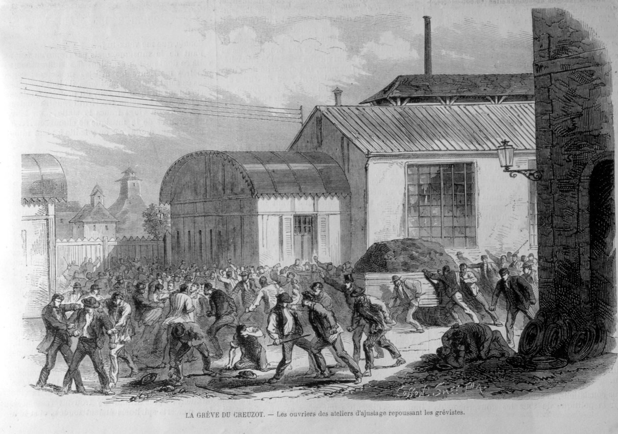 Staking in Creusot. De arbeiders van de afstelwerkplaatsen weren de stakers af. Gravure 19e eeuw. door Unknown artist