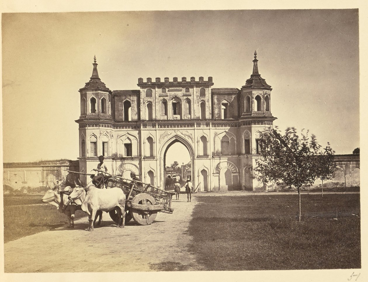 [Toegangspoort tot de Moti Mahal, Lucknow]. door Unknown artist