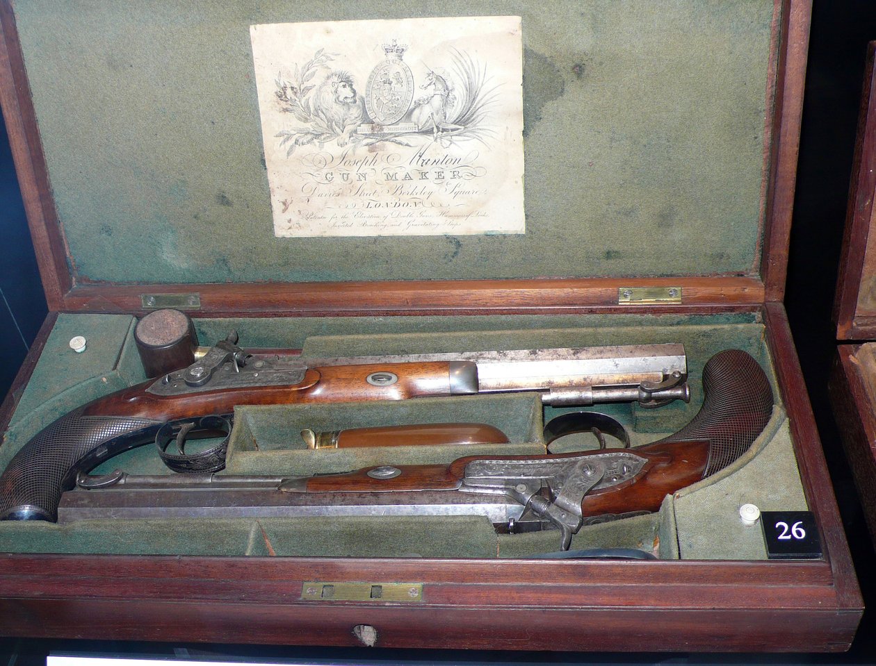Joseph Manton pistoolduel set door Unknown artist