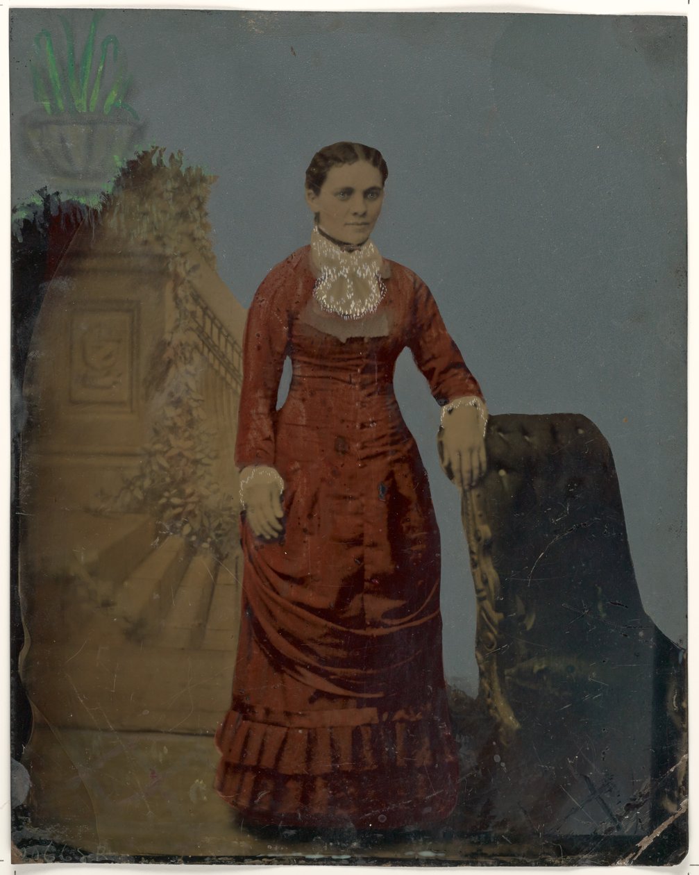 [Portret van jonge vrouw]. door Unknown artist