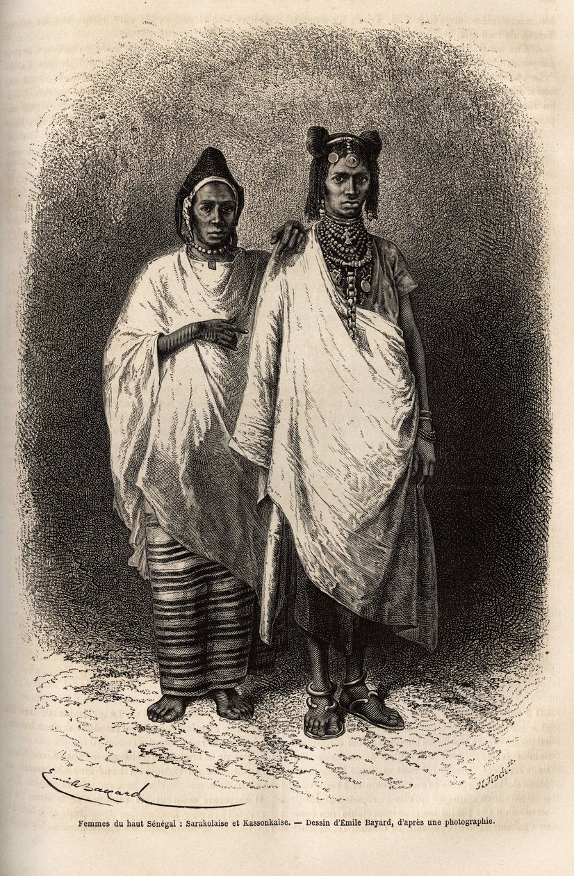 Sarakolese en Kassonkese vrouwen, bevolkingen van Boven-Senegal, in traditionele kleding. Gravure ter illustratie van een cruise langs de kust van Afrika, door Vice-Admiral Fleuriot de Langle, in 1868, gepubliceerd in 