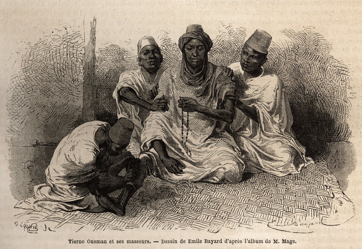 Tierno Ousman, van de Toucouleur-stam, hoofd van het dorp Guemmou Koura (Mali), met een islamitische rozenkrans met grote korrels, reciteert zijn gebeden, terwijl zijn masseurs zijn rug en benen masseren. Gravure ter illustratie van de reis naar West-Soeda door Unknown artist