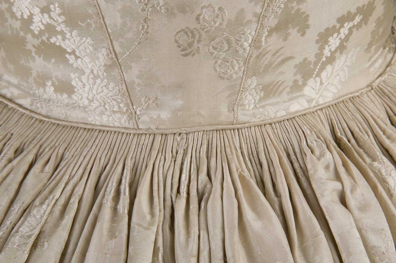 Trouwjurk (achteraanzicht detail van taille) door Unknown artist