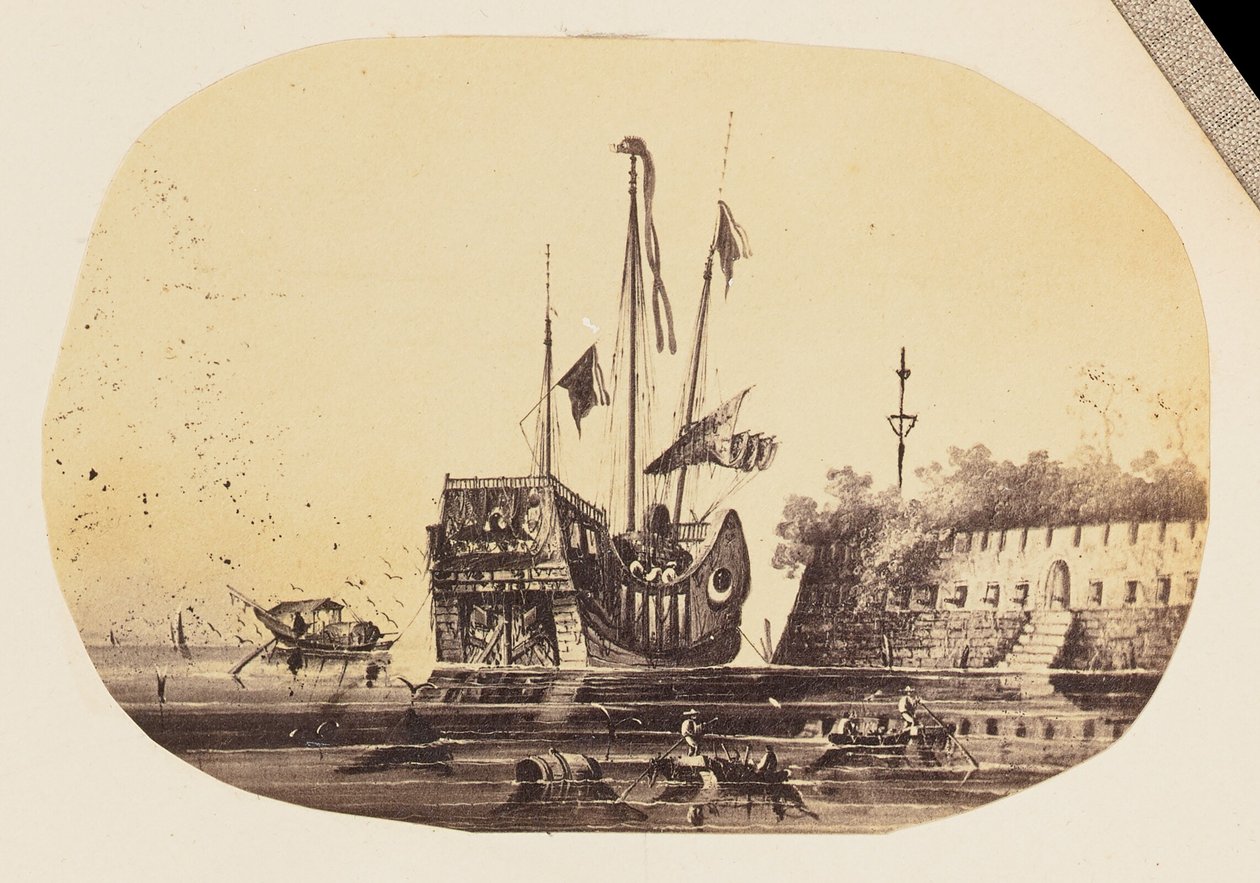 [Fotografische kopie van een tekening van een afgemeerd schip naast een fort]. door Unknown artist/maker