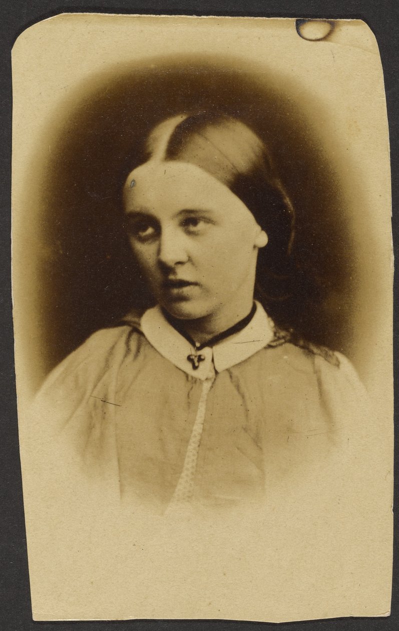 [Portret van een vrouw]. door Unknown artist/maker