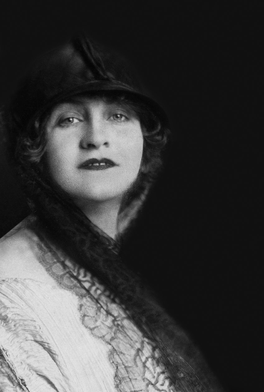 Alma Mahler (1879-1964) Oostenrijkse componiste en schrijfster, ca. 1920 (z/w foto) door Unknown photographer