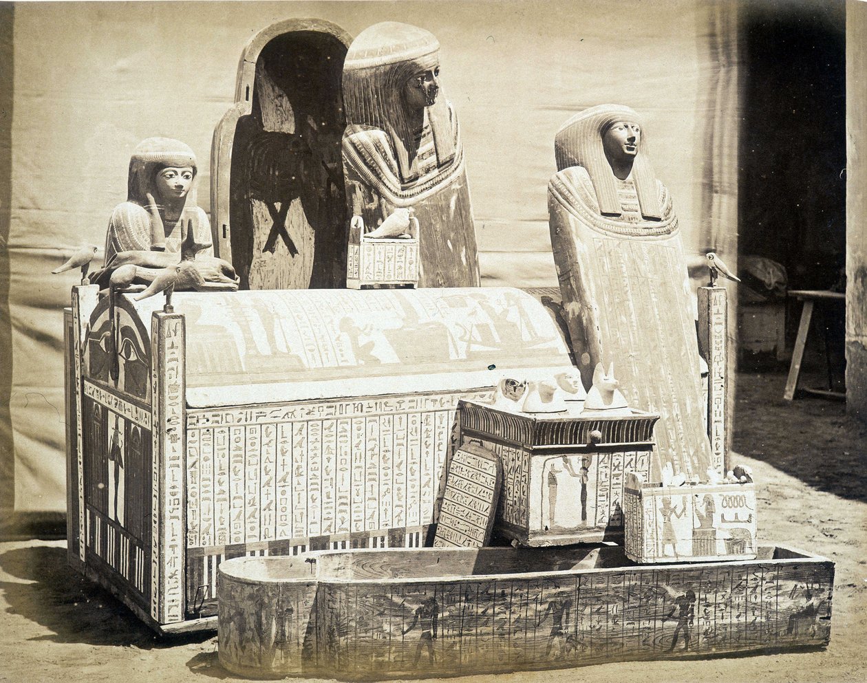 Archeologische standbeelden gevonden in Egypte - in 
