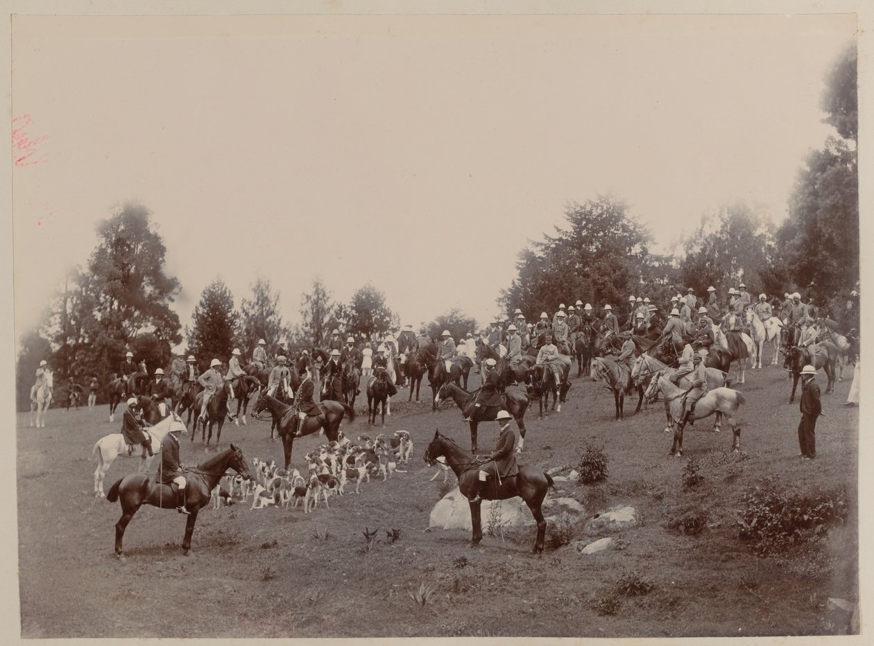 Britse en Indiase ruiters bij een bijeenkomst van de Ootacamund Hunt door Unknown photographer