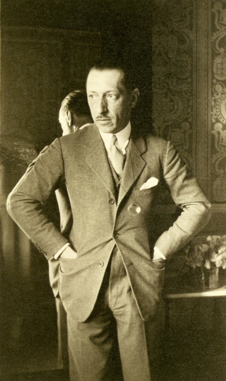 Igor Stravinsky (z/w foto) door Unknown photographer