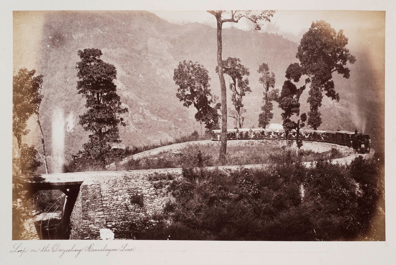 Bocht op de Darjeeling Himalaya Lijn, c.1885 door Unknown photographer