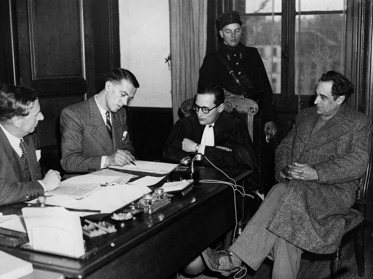 Marcel Petiot met zijn advocaat Rene Floriot, affaire Petiot, ca. 1946 (z/w foto) door Unknown photographer