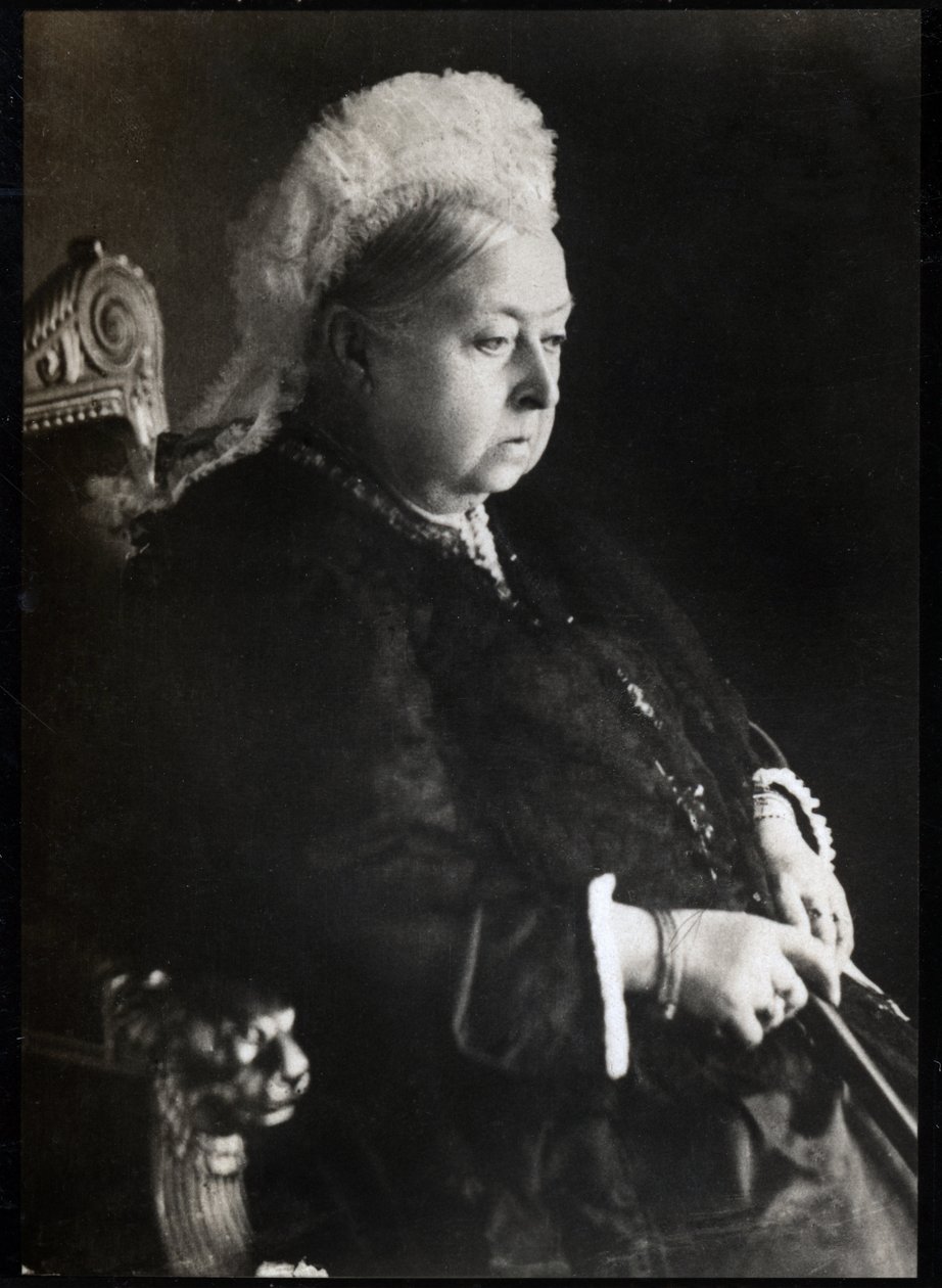 Portret van Koningin Victoria (1819-1901), Koningin van het Verenigd Koninkrijk van Groot-Brittannië en Ierland. FPL collectie door Unknown photographer