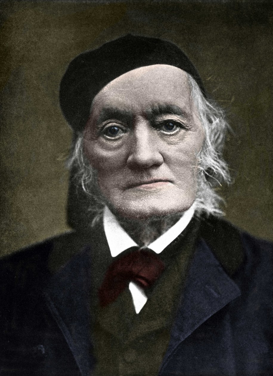 Portret van Richard Owen (1810-1890), Engelse natuuronderzoeker. door Unknown photographer