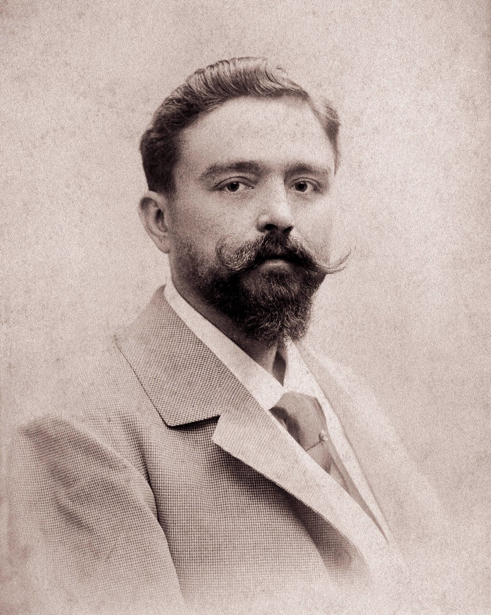 Portret van componist en pianist Isaac Albeniz (1860-1909) op 35-jarige leeftijd. Foto uit 1895. Madrid. Albeniz Stichting. door Unknown photographer