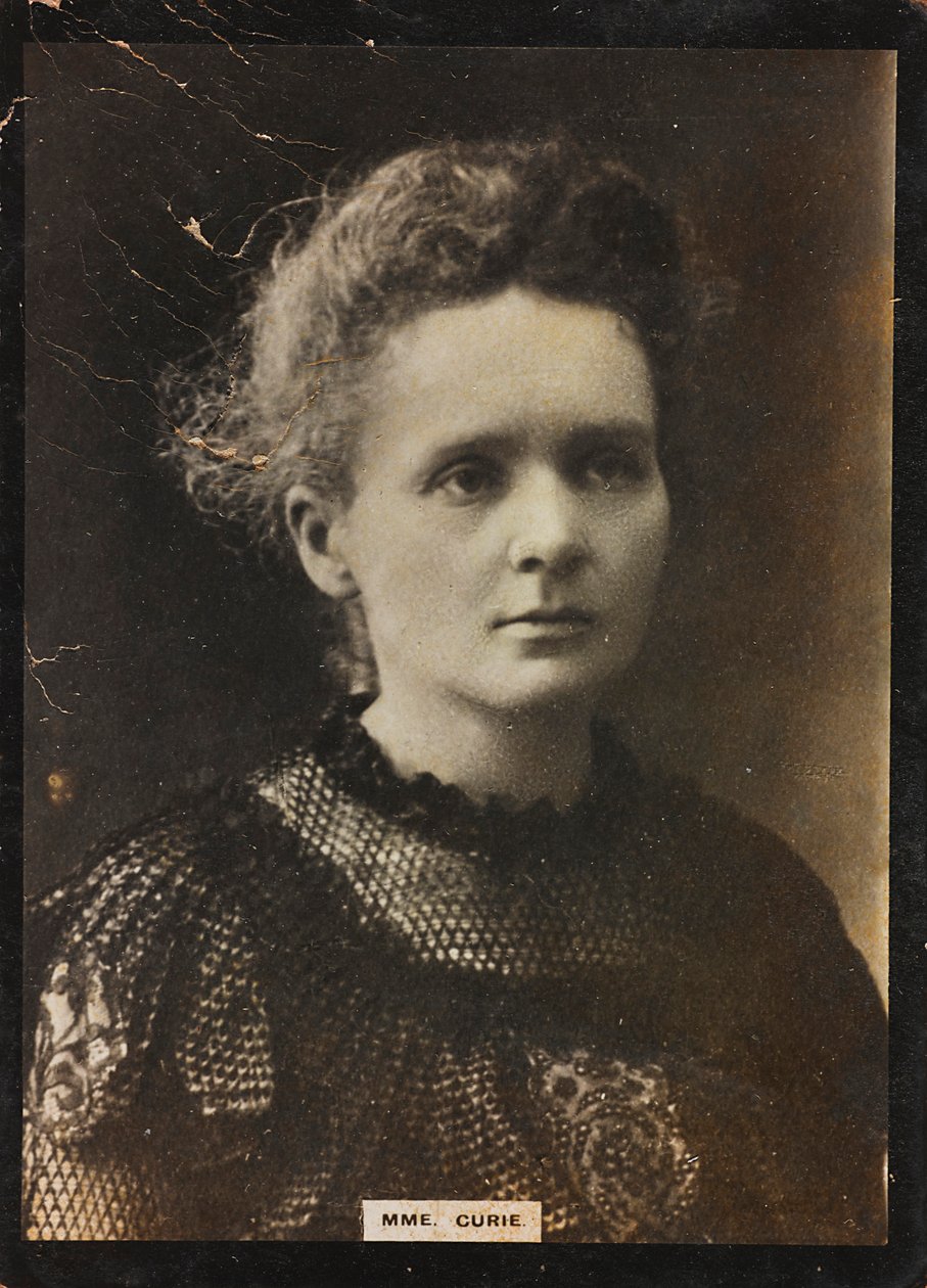 Portret van de chemicus en natuurkundige Marie Skłodowska-Curie (1867-1934), vrouw van Pierre Curie, Nobelprijs voor Natuurkunde in 1903 met haar man en voor Scheikunde in 1911 door Unknown photographer