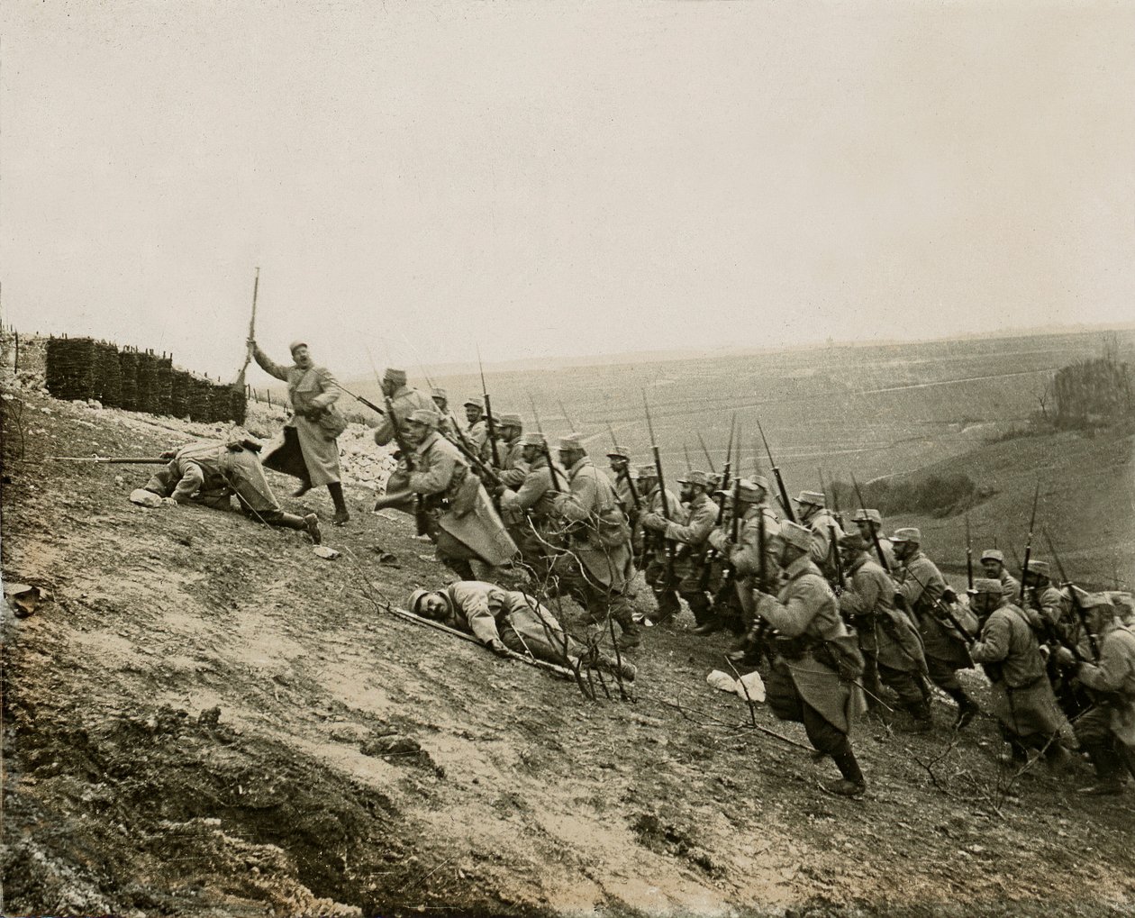 Oorlog van 14-18 (1914-1918) - Propaganda - Fotografische stereoscopische glasplaat LSU (L.S.U. La Stereoscopie Universelle) uitgegeven in 1914: verwijdering van de grote uitloper van Notre-Dame de Lorette (gemeente Ablain-Saint-Nazaire - Ablain Saint Naza door Unknown photographer