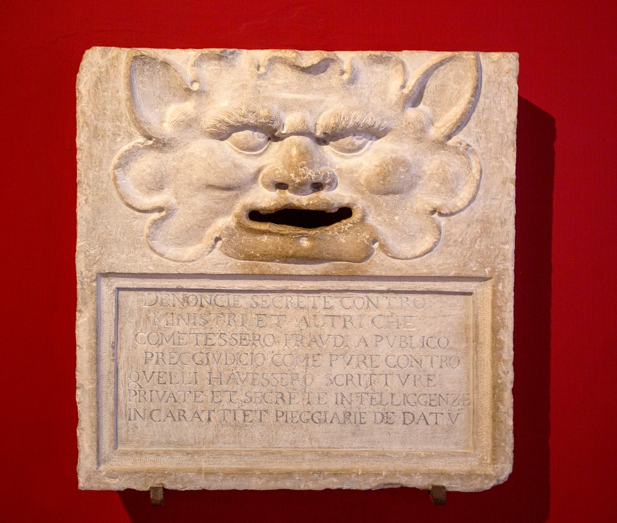 Mond van de Waarheid (Bocca di Leone) (marmer) door Venetian School