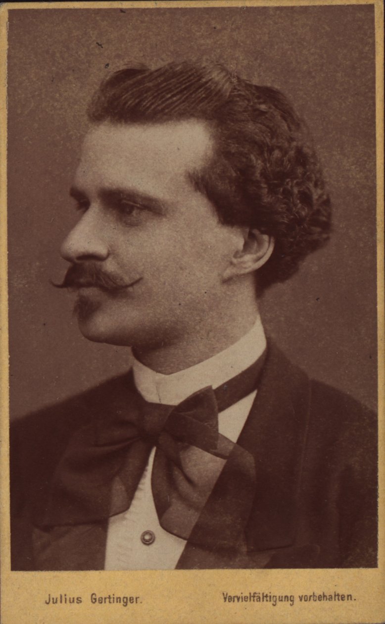 Portret van de componist Eduard Strauss 1835-1916, 1874 door Vienna . Photo studio Julius Gertinger