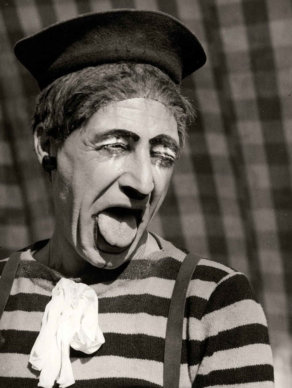Portret van een clown, Italië, ca. 1950 (gelatinezilverdruk) door Vincenzo Balocchi