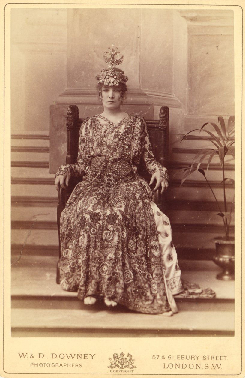 [Sarah Bernhardt als keizerin Theodora in Sardou