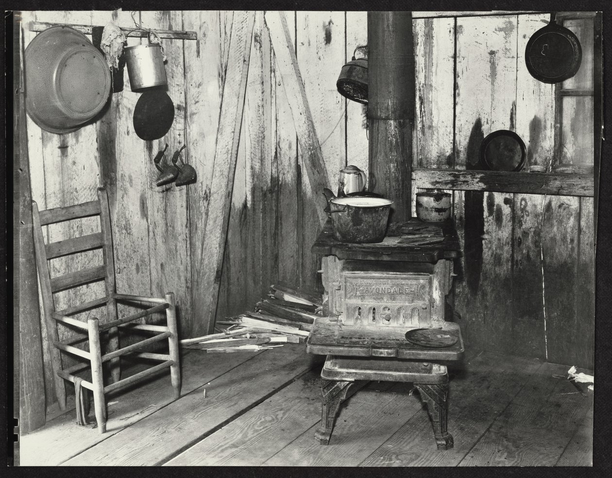 Boerenkeuken in Alabama bij Moundville door Walker Evans